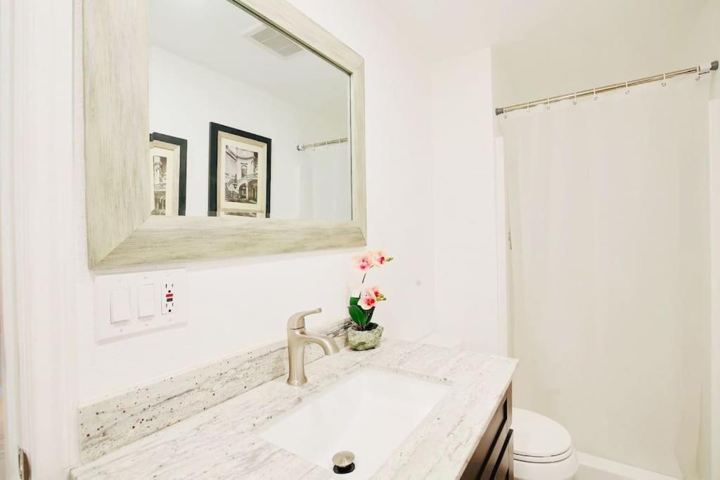 5 Rooms Villa Near Disneyland, Golf Course And Trial To Beach Santa Ana Buitenkant foto
