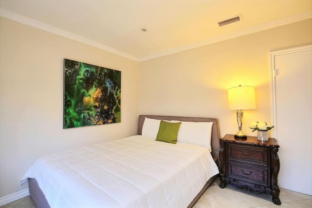 5 Rooms Villa Near Disneyland, Golf Course And Trial To Beach Santa Ana Buitenkant foto