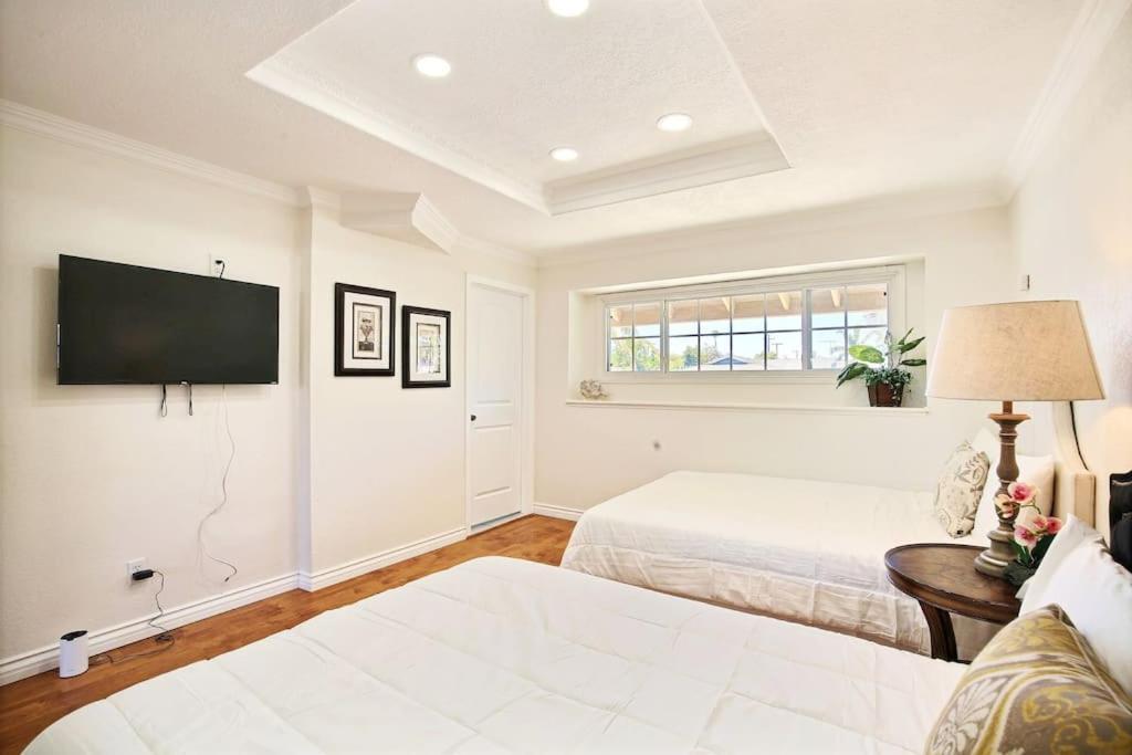 5 Rooms Villa Near Disneyland, Golf Course And Trial To Beach Santa Ana Buitenkant foto